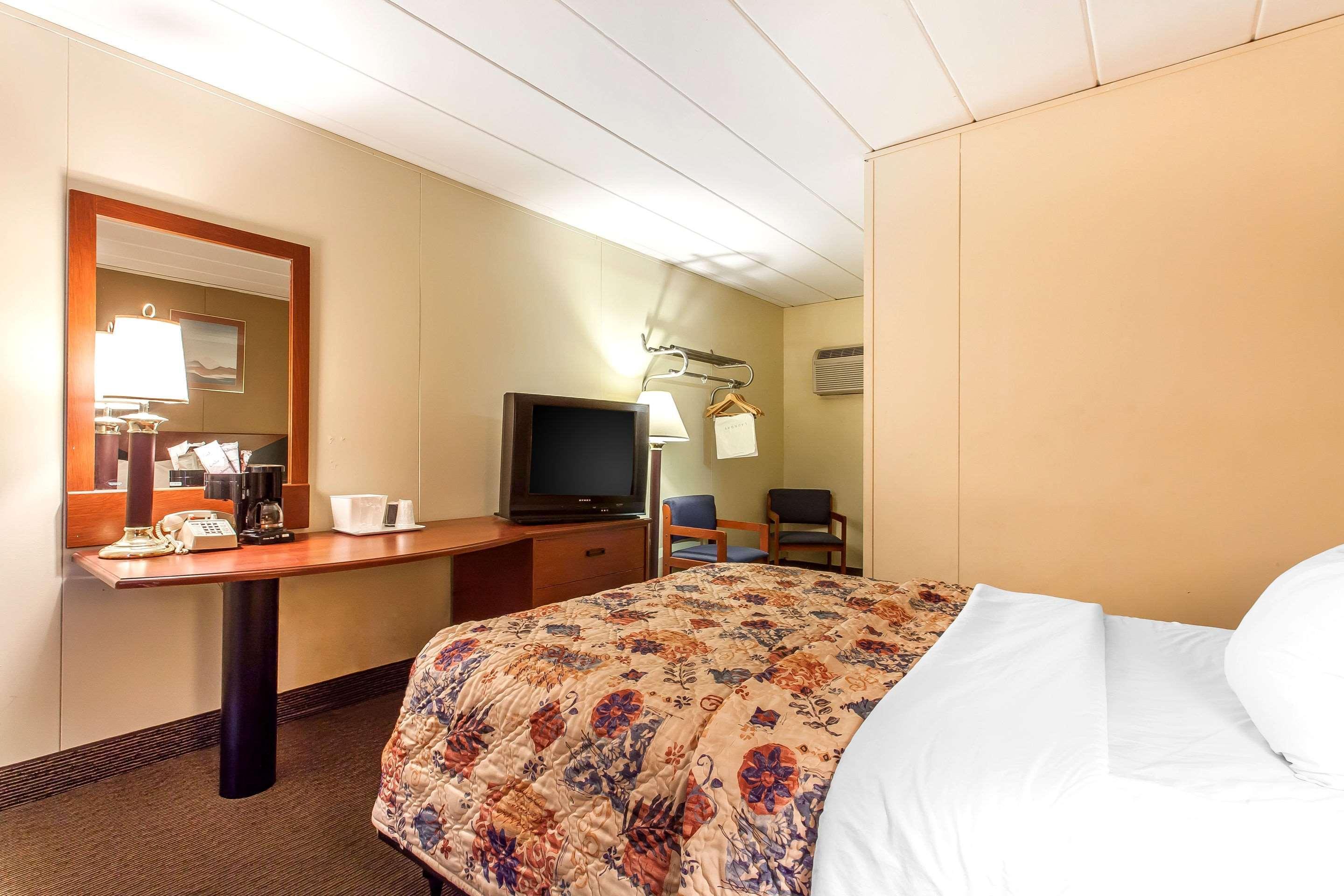 Rodeway Inn North Sandusky Eksteriør billede
