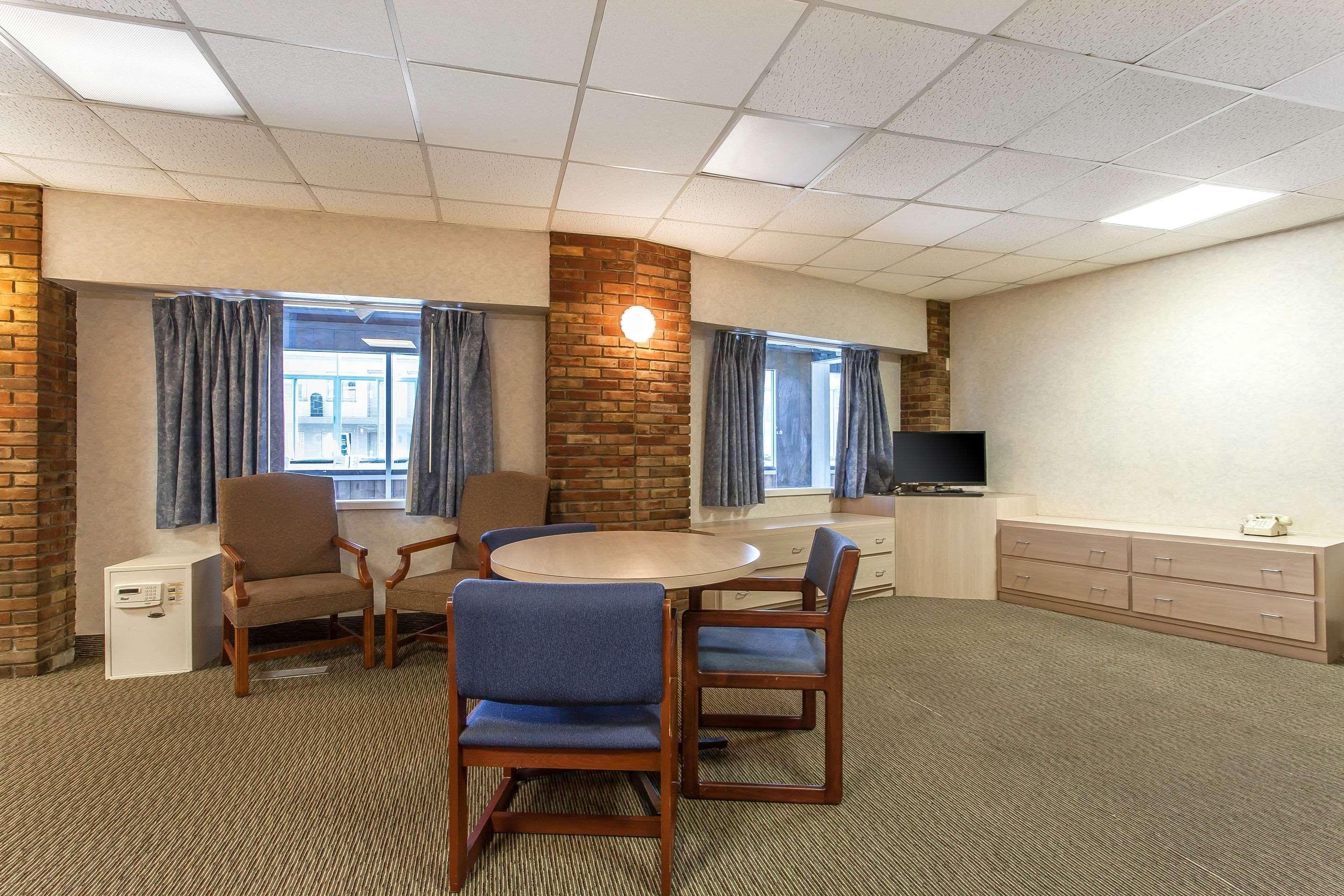 Rodeway Inn North Sandusky Eksteriør billede