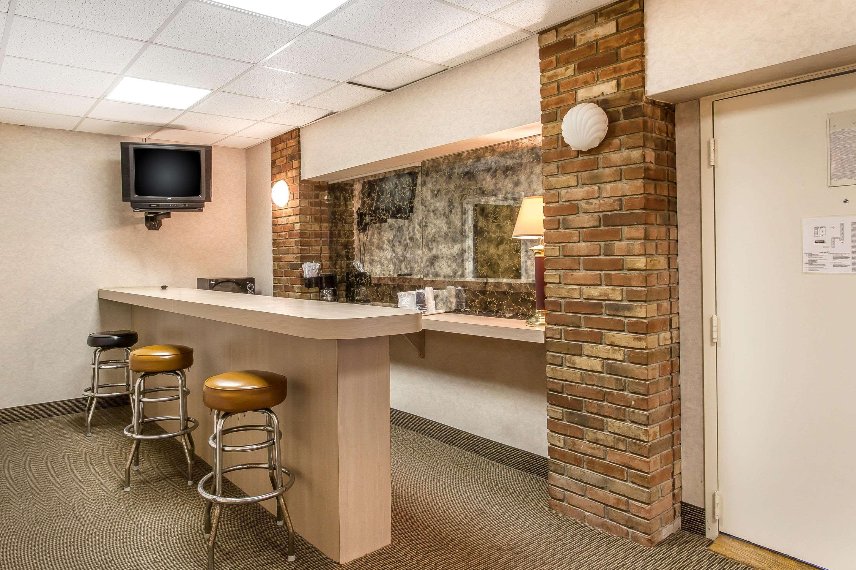Rodeway Inn North Sandusky Eksteriør billede