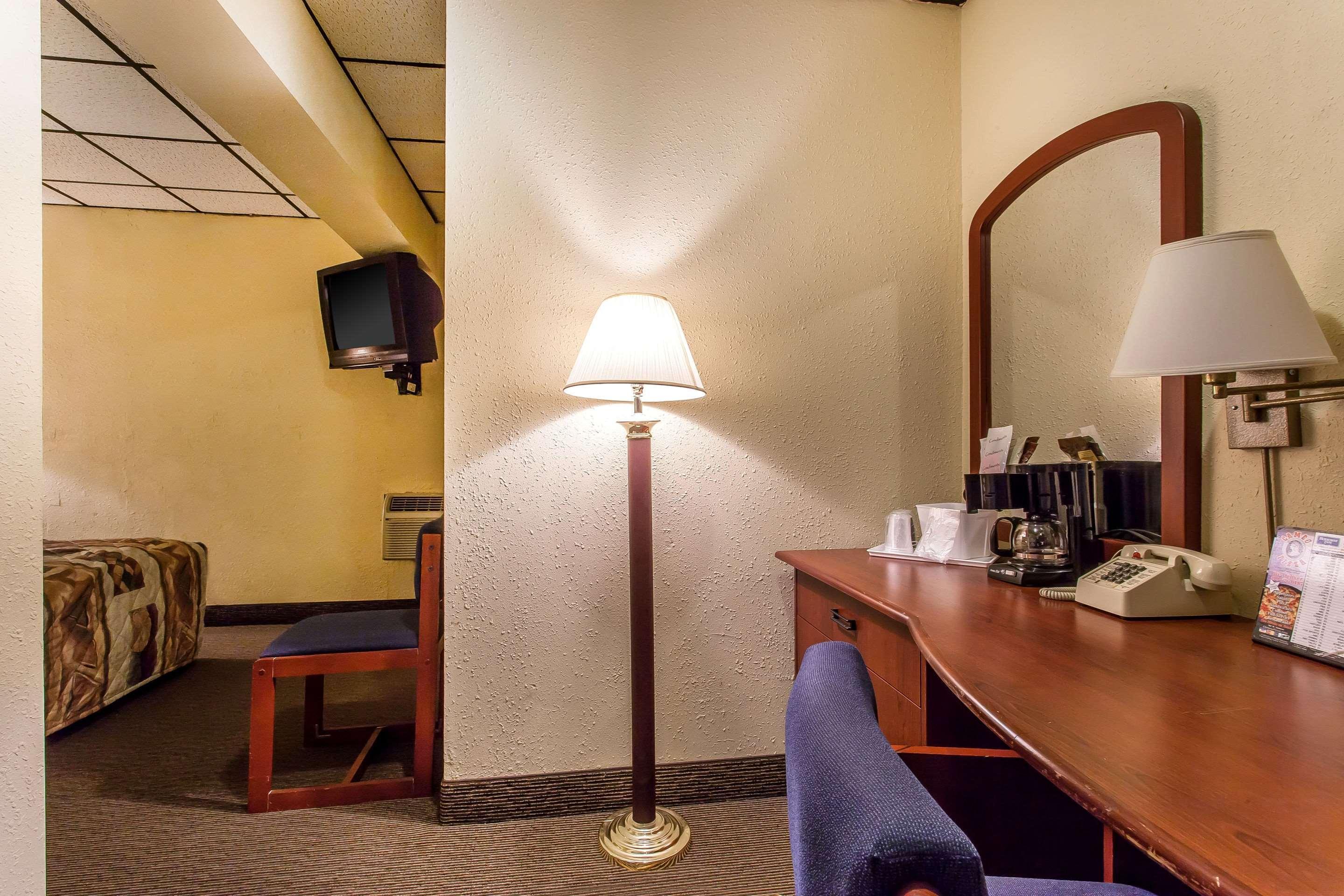 Rodeway Inn North Sandusky Eksteriør billede