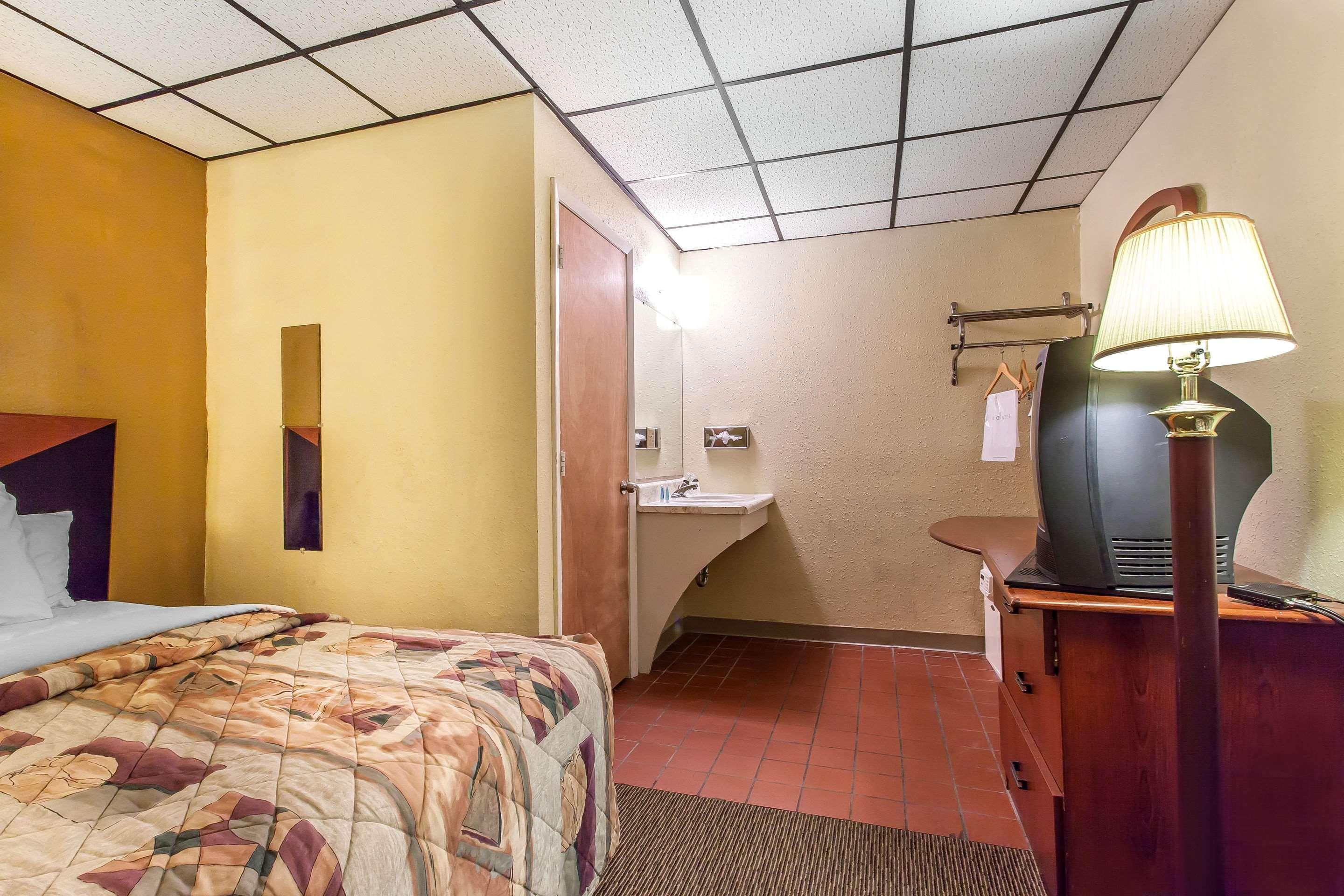 Rodeway Inn North Sandusky Eksteriør billede