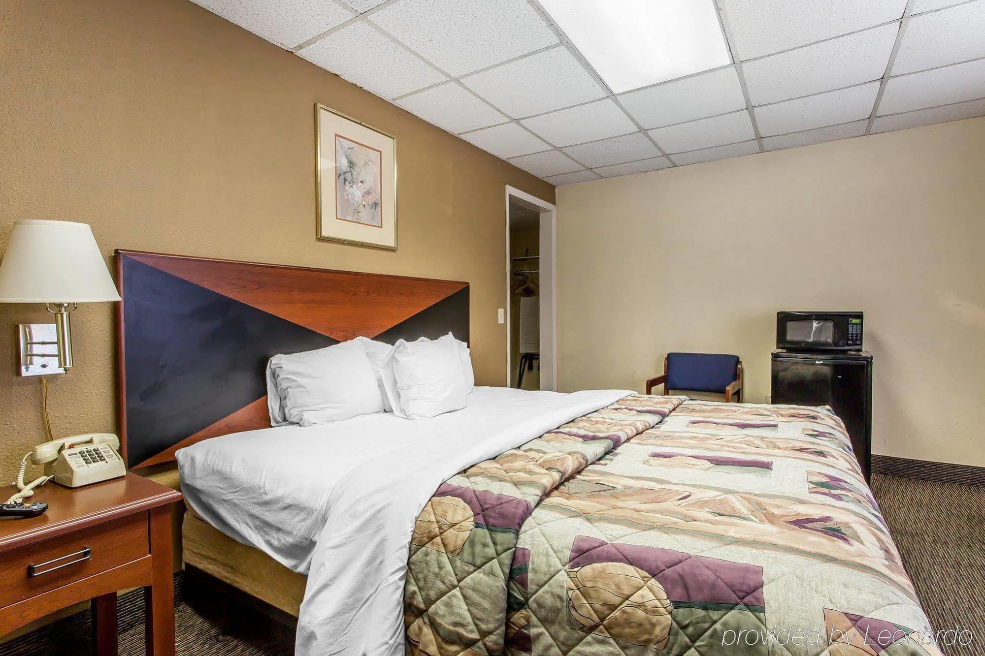 Rodeway Inn North Sandusky Eksteriør billede