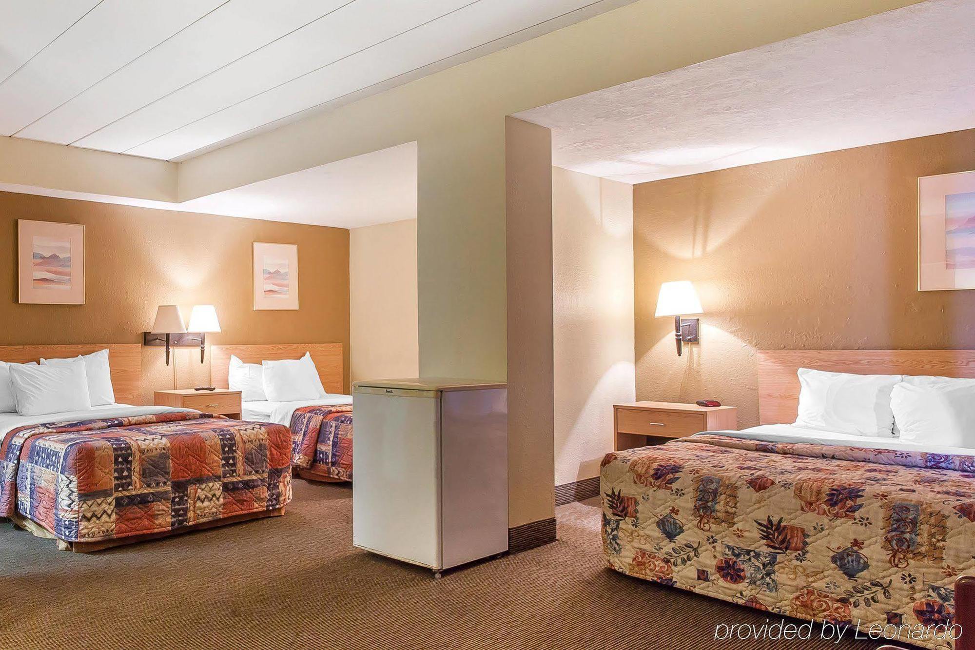 Rodeway Inn North Sandusky Eksteriør billede